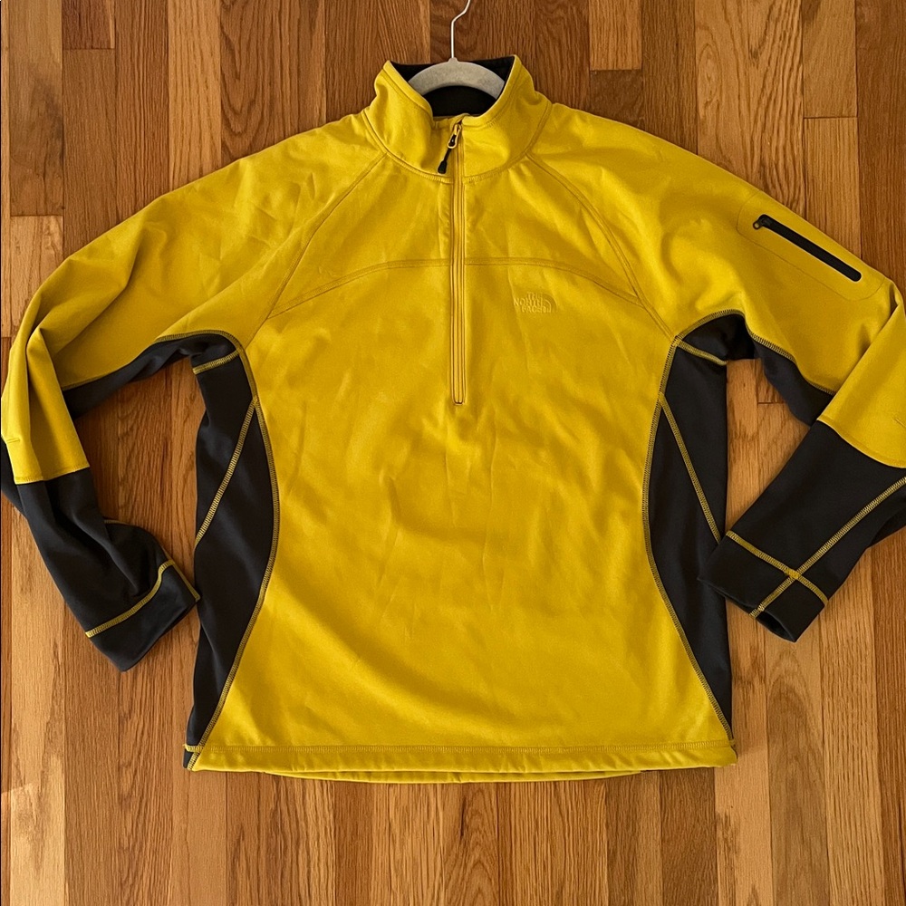 The North Face Men’s Pull OverJacket Mustard Gray Size Large